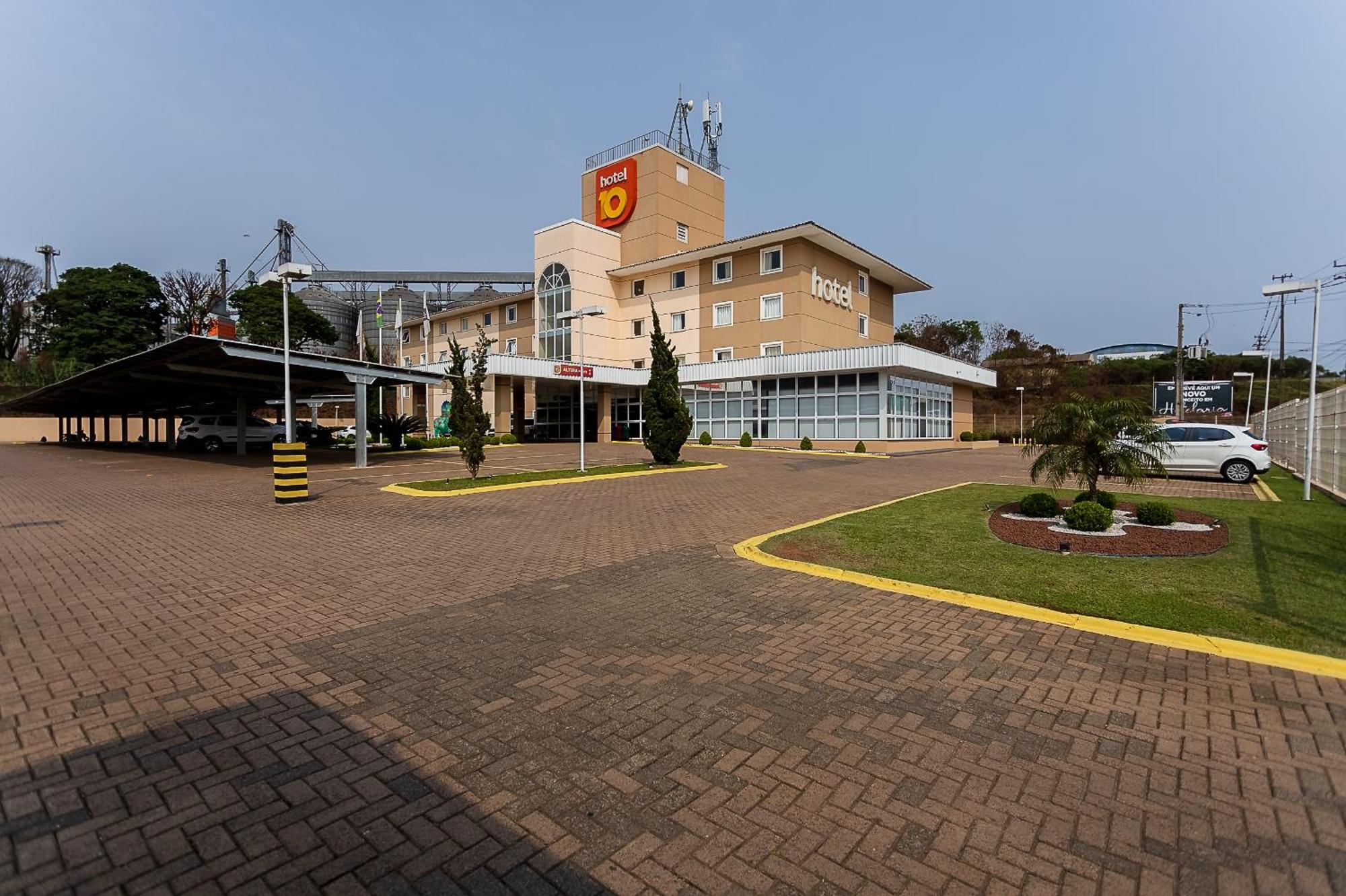 Hotel 10 Ponta Grossa ポンタ・グロッサ エクステリア 写真